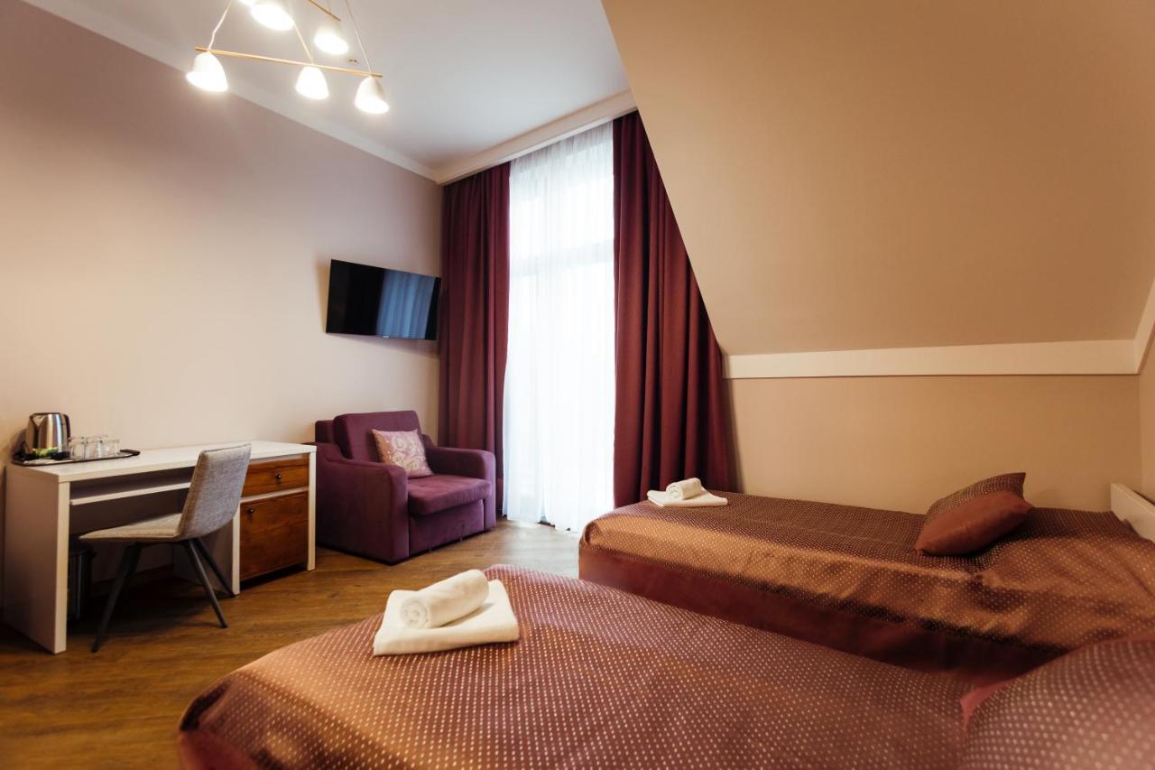 Nicole Hotel *